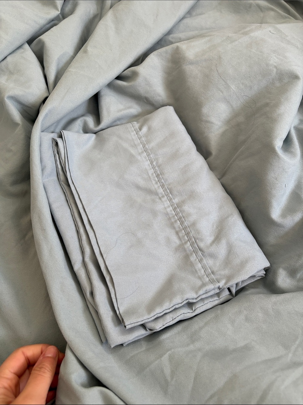 Queen fitted sheet, top sheet and pillow case